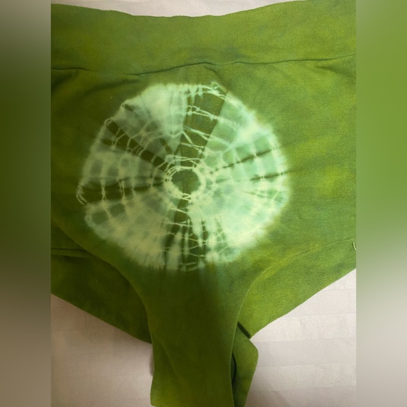 Of Earth & Salt Green Booty Shorts - Picture 2 of 4